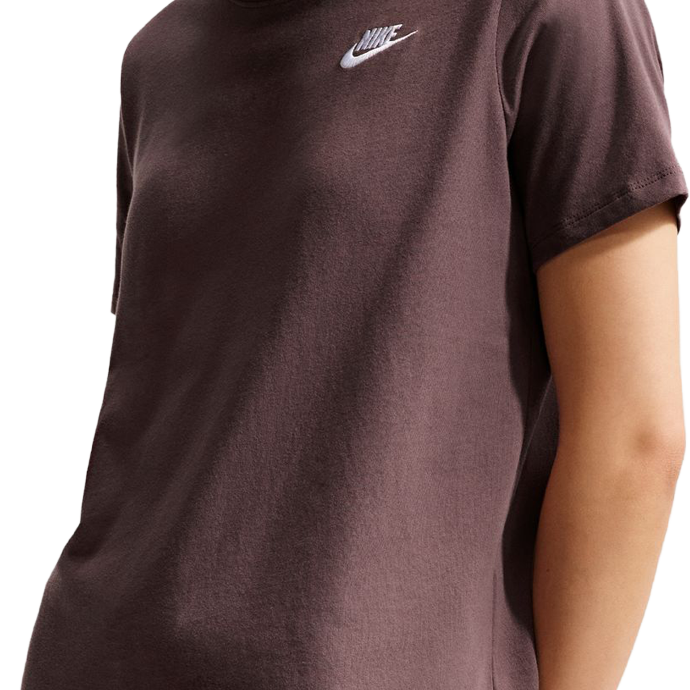 Nike Sportswear Club Essentials Tee