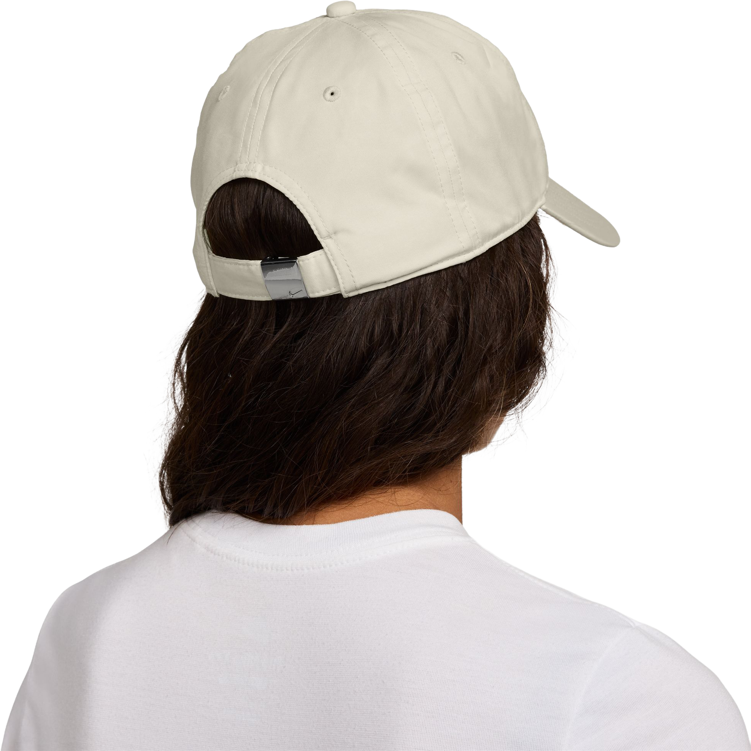 Nike Dri-FIT Club Unstructured Metal Swoosh Cap