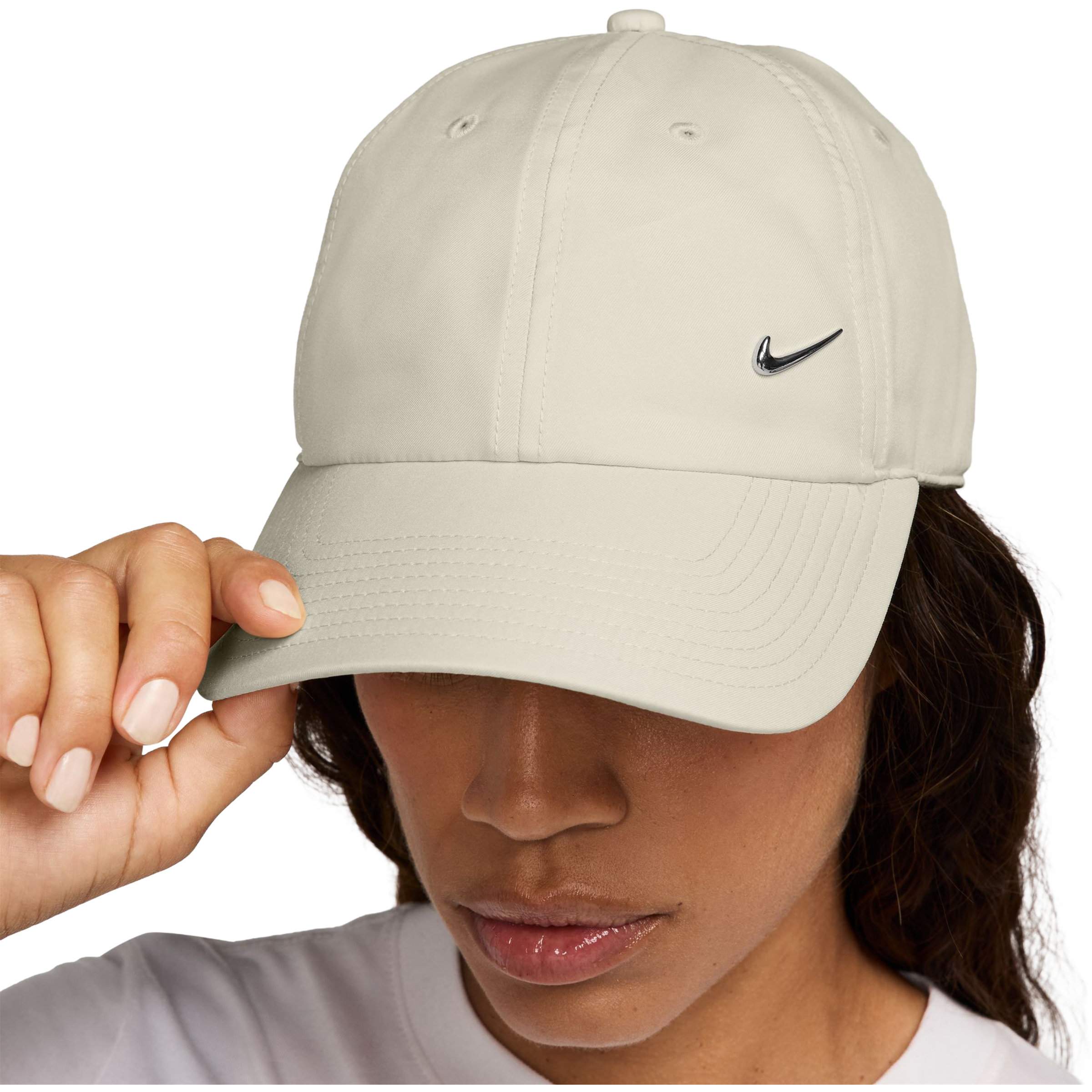 Nike Dri-FIT Club Unstructured Metal Swoosh Cap
