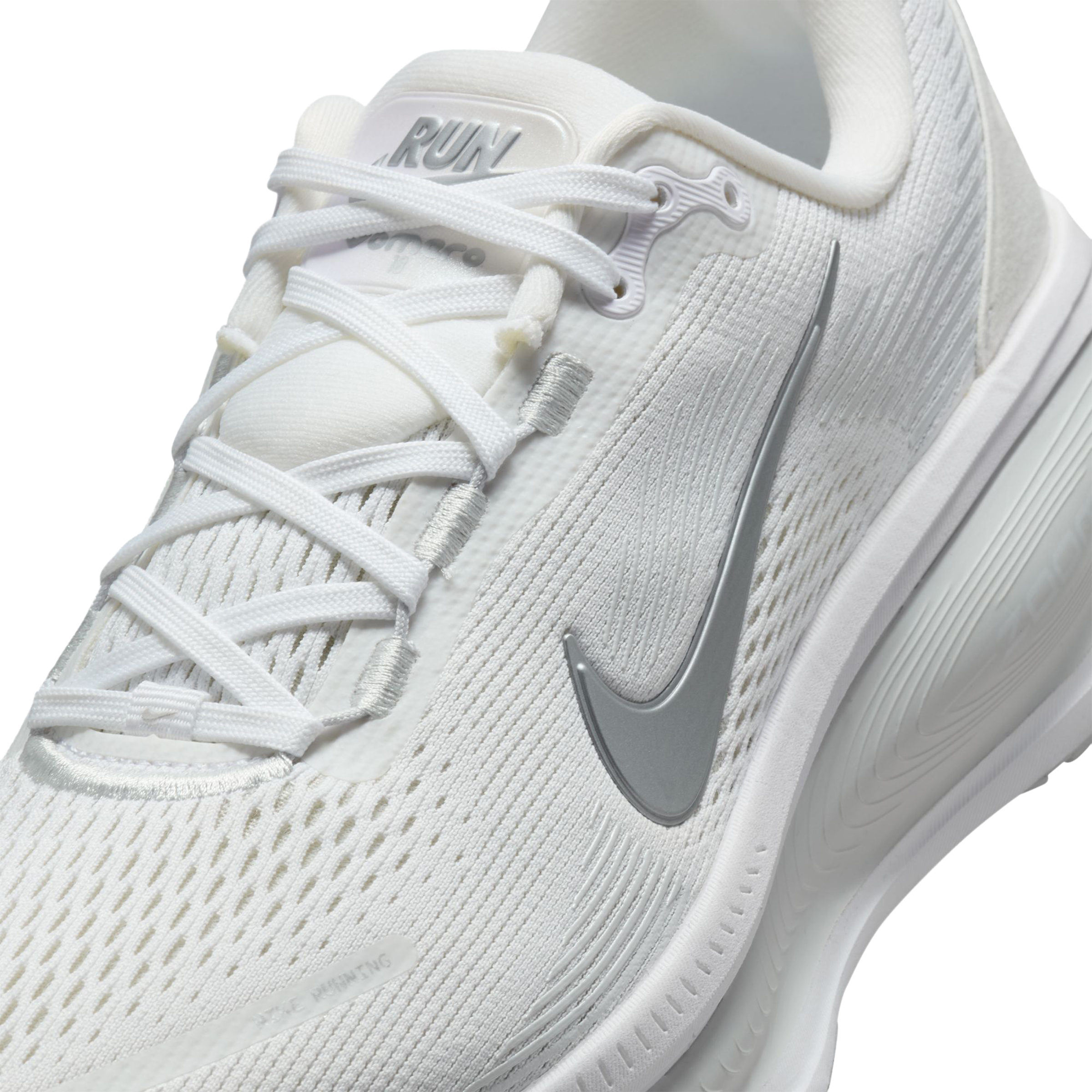 Nike Vomero 18 Running Shoes