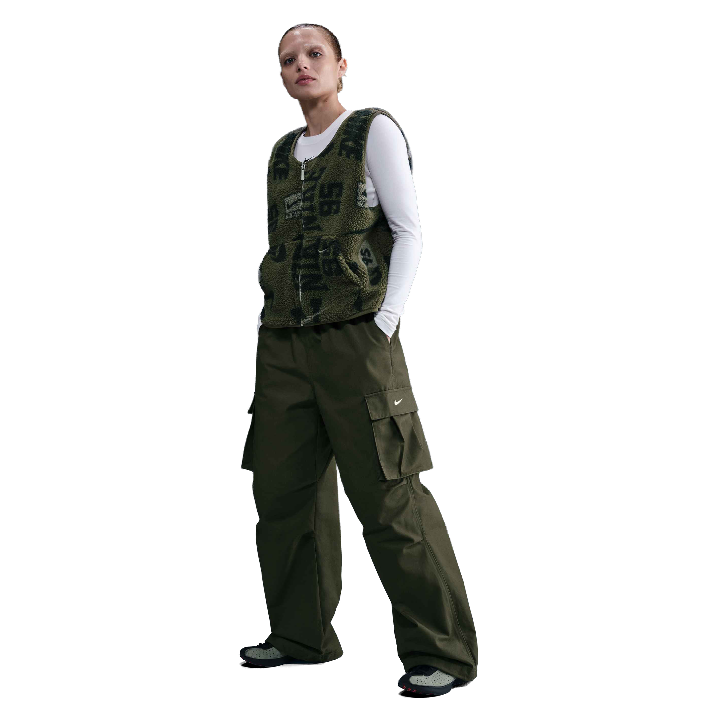 Nike Sportswear Mid-Rise Oversized Woven Cargo Pant