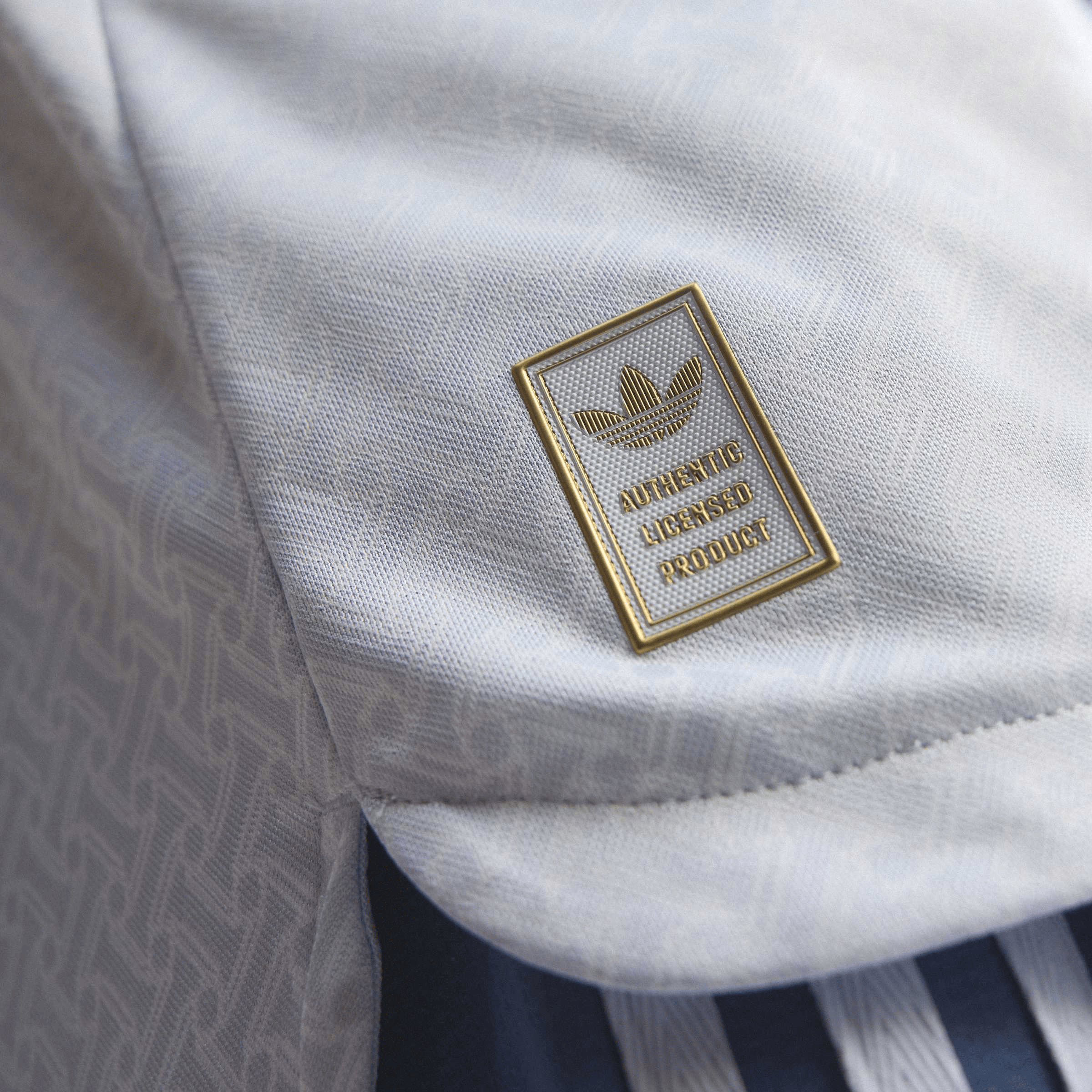 Mens adidas Italy 26 Away Authentic Football Jersey