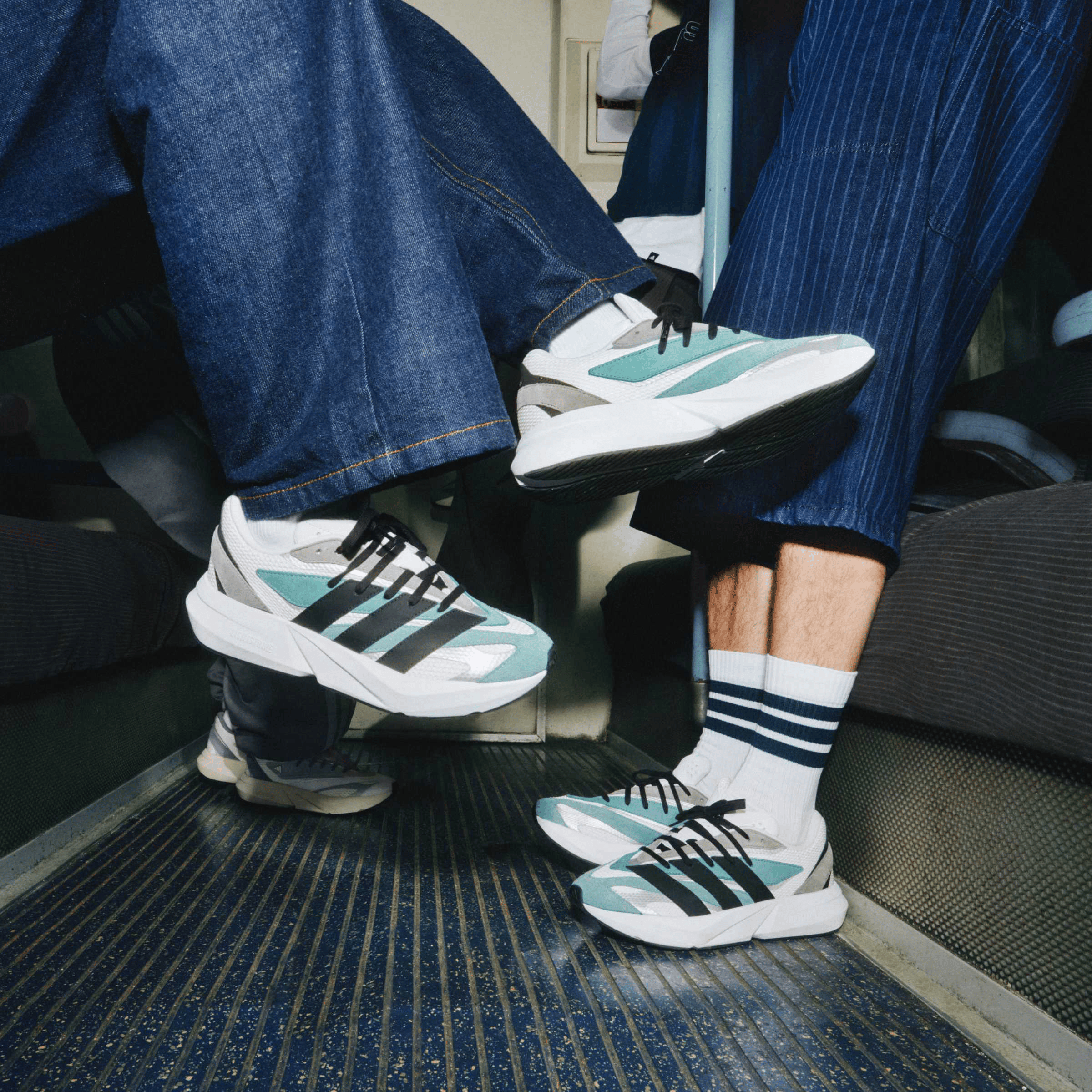 Mens adidas Lightblaze Shoes