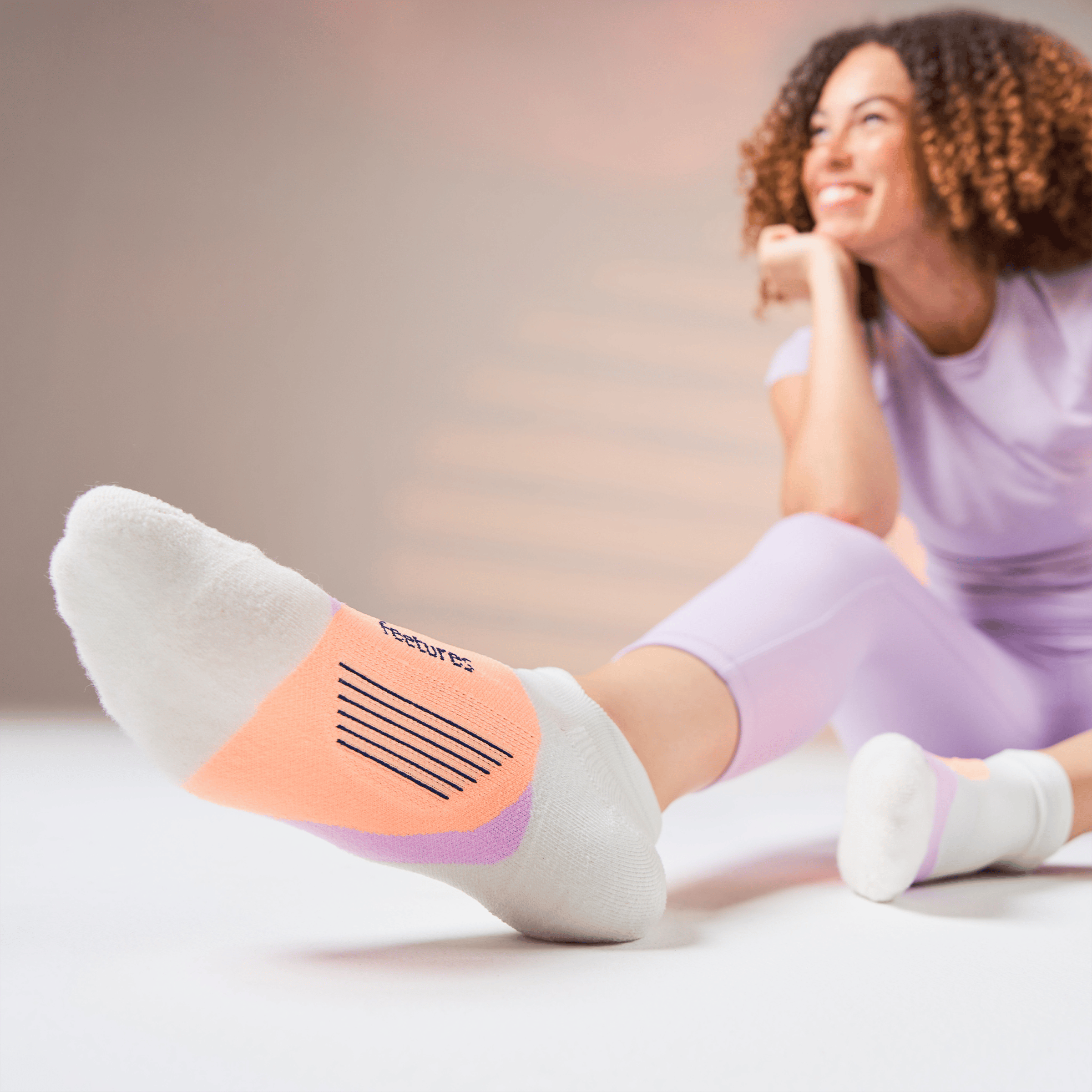 Unisex Feetures Elite Light Cushion No Show Tab Socks