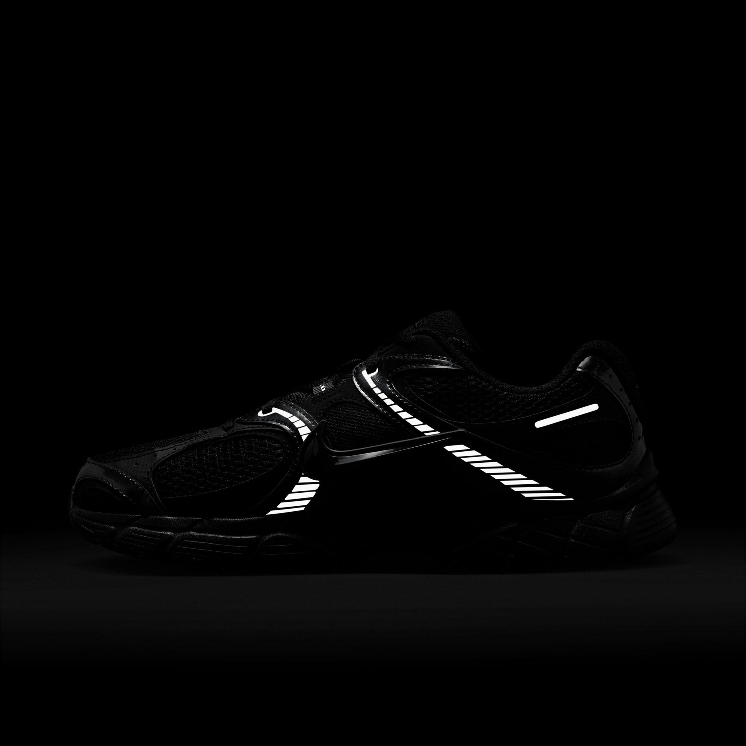 Mens Nike V5 RNR Shoes