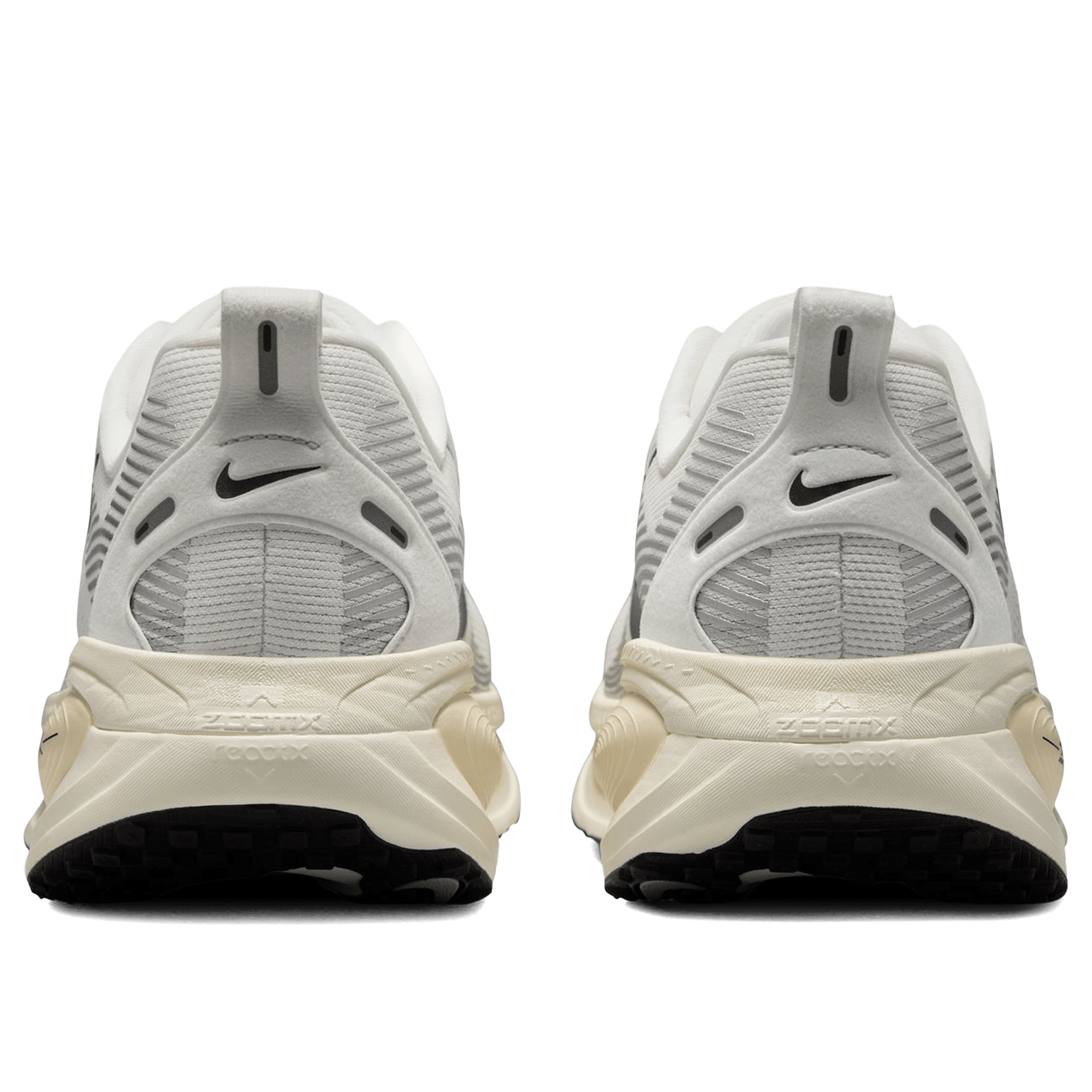 Mens Nike Vomero 18 Running Shoes