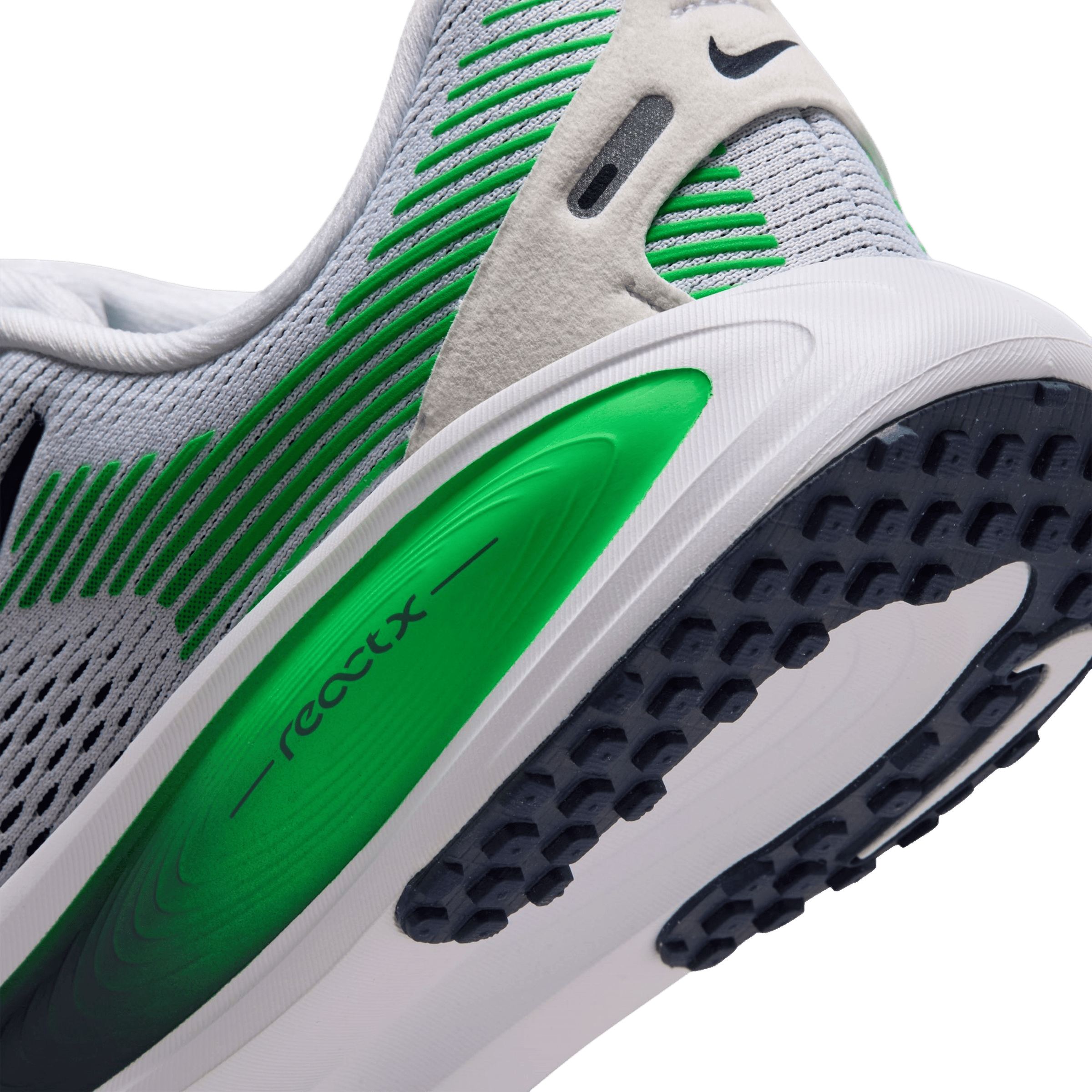 Kids Nike Vomero 18 (Bigger Kids) Road Running Shoes