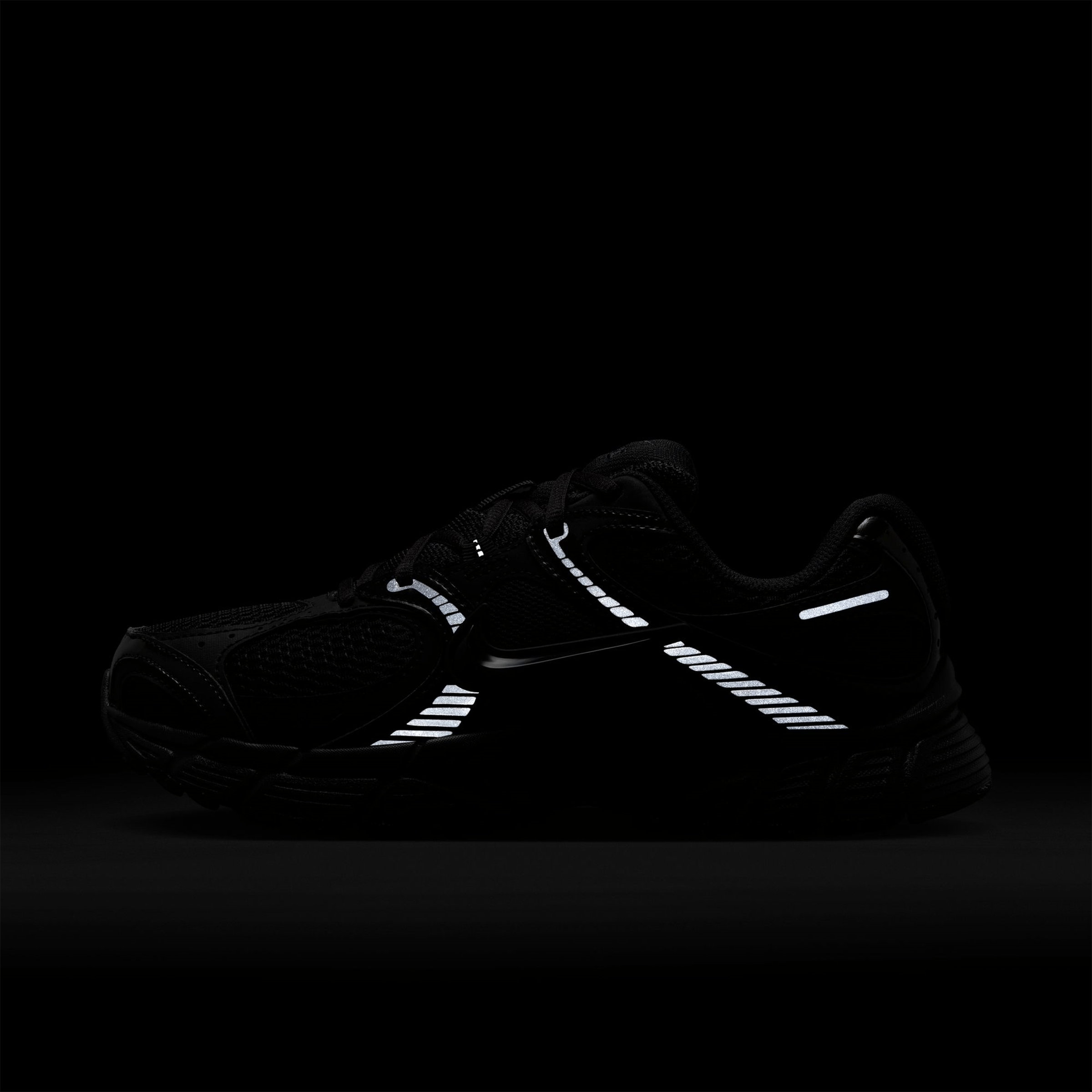 Womens Nike V5 RNR (Reflective Accents) Shoes