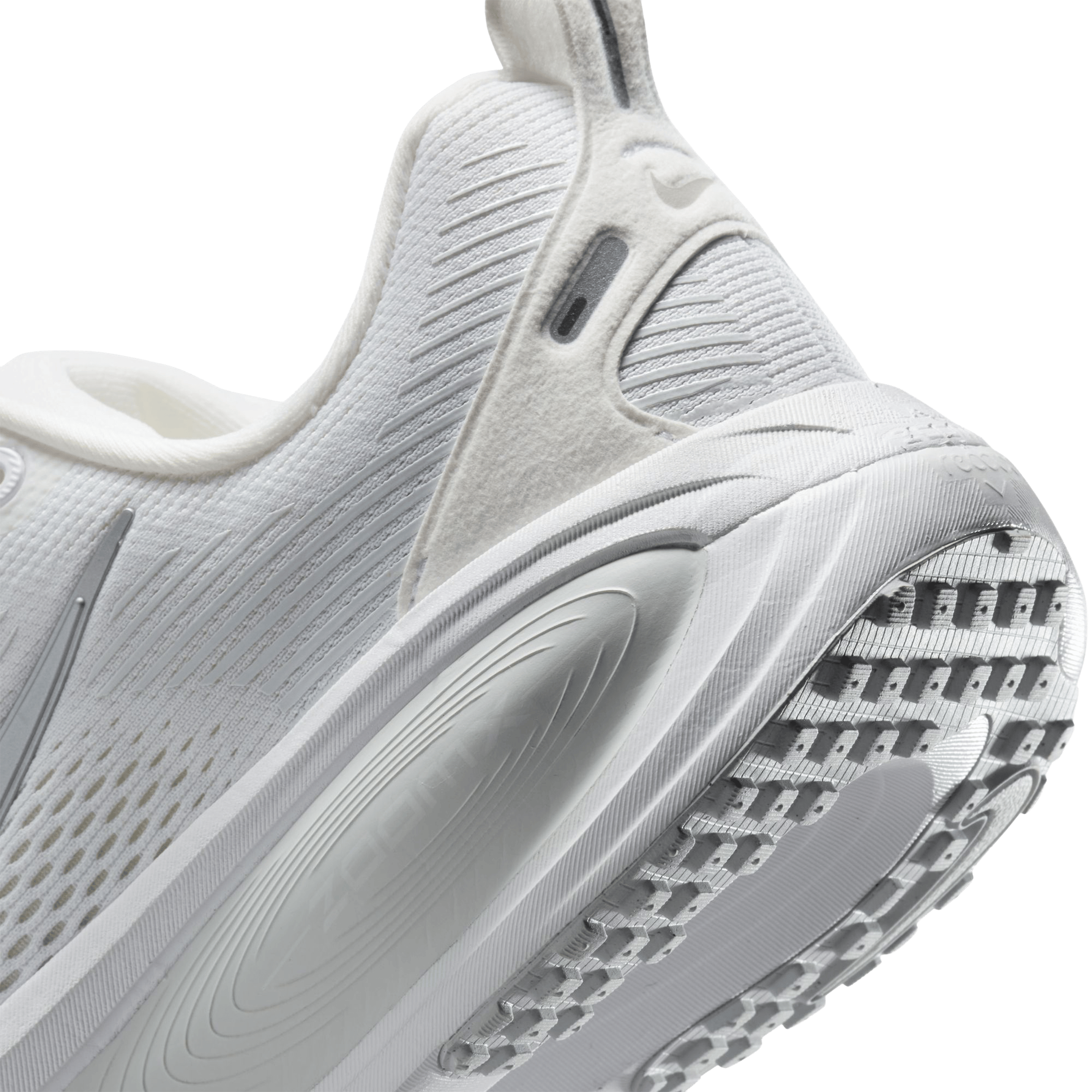 Womens Nike Vomero 18 Running Shoes