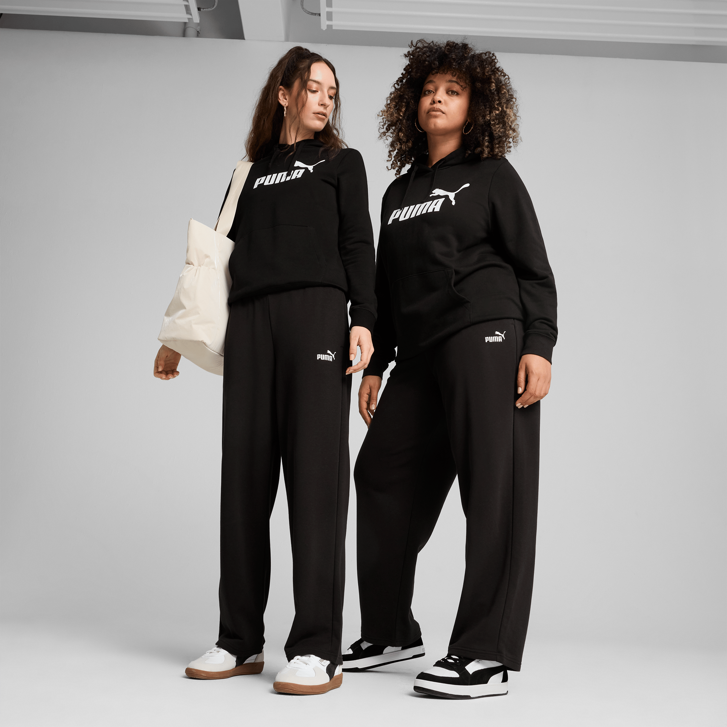 Womens Puma Essentials No. 1 Logo Comfort Straight Pants