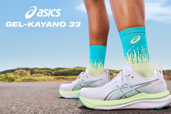 Kayano 33 - Male on Road